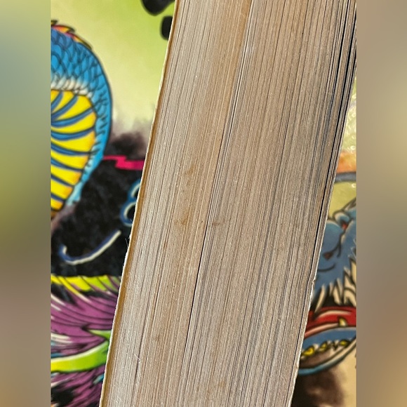 THE GIRL WITH THE DRAGON TATTOO By Stieg Larsson Paperback Book 💖🐲💖 - Picture 3 of 4